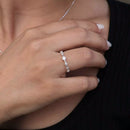 Anel Feminino Pontos de Luz em Prata 925