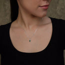 Colar Feminino Solitário Oval Verde de Prata