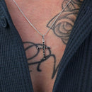 Pingente de Prata Crucifixo Cravejado Preto Médio